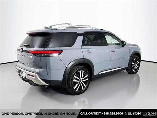 2025 Nissan Pathfinder Platinum 4WD