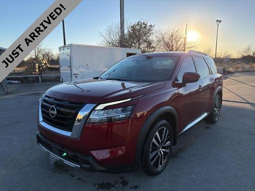 2023 Nissan Pathfinder Platinum 4WD
