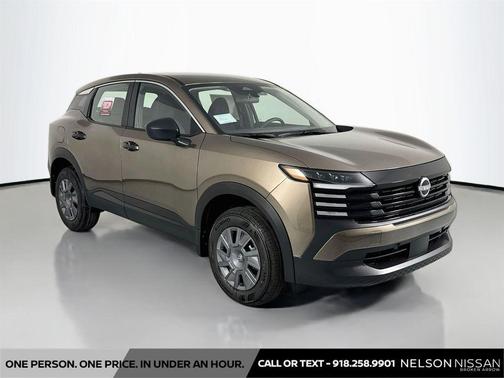 Canyon Bronze Metallic 2026 Nissan Kicks S