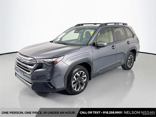 Magnetite Gray Metallic 2025 Subaru Forester Premium