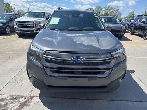 Magnetite Gray Metallic 2025 Subaru Forester Premium