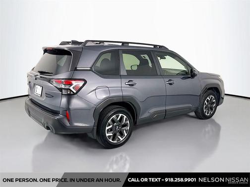 Magnetite Gray Metallic 2025 Subaru Forester Premium