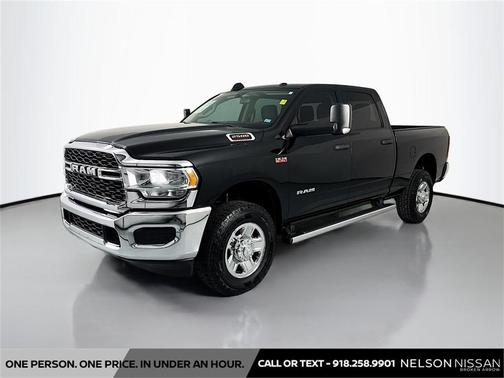 2020 RAM 2500 Tradesman Crew Cab 4X4 6'4' Box