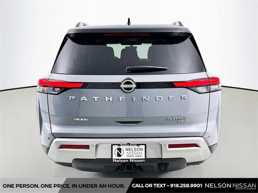 2025 Nissan Pathfinder Platinum 4WD