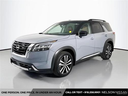 2025 Nissan Pathfinder Platinum 4WD