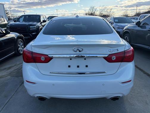 2015 INFINITI Q50 Sport