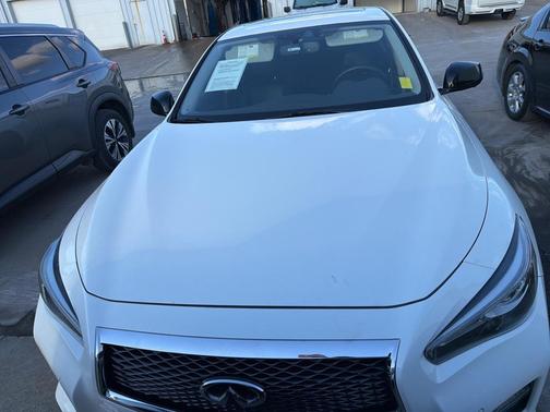 2015 INFINITI Q50 Sport