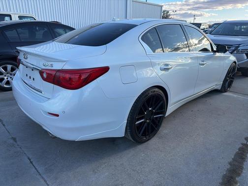 2015 INFINITI Q50 Sport