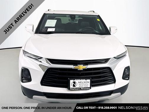 Iridescent Pearl Tricoat 2022 Chevrolet Blazer 3LT