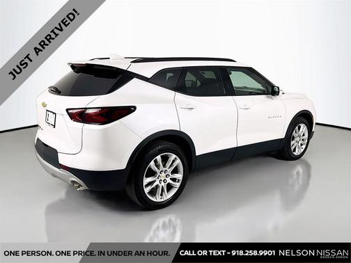 Iridescent Pearl Tricoat 2022 Chevrolet Blazer 3LT