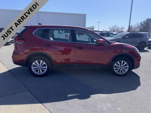 2017 Nissan Rogue S
