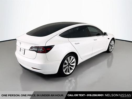 Pearl White Multi-Coat 2020 Tesla Model 3 Standard Range