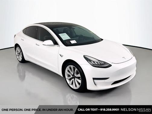 Pearl White Multi-Coat 2020 Tesla Model 3 Standard Range