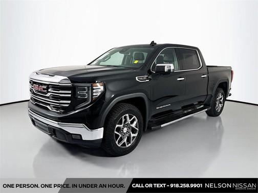 Onyx Black 2022 GMC Sierra 1500 SLT