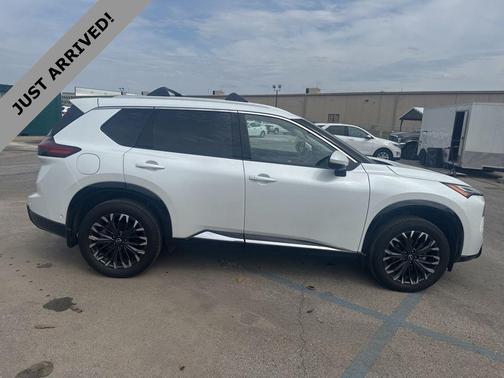 2025 Nissan Rogue Platinum