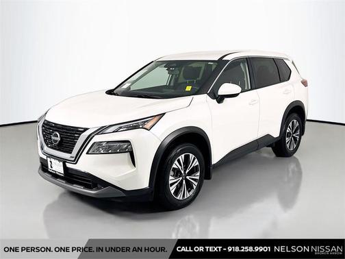 Pearl White Tricoat 2023 Nissan Rogue SV