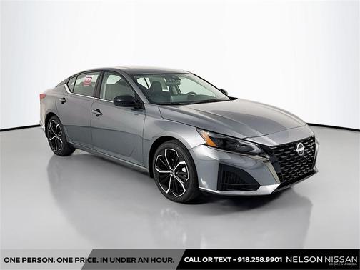 2025 Nissan Altima SR FWD