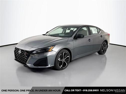 2025 Nissan Altima SR FWD