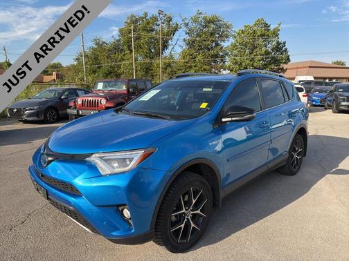 2017 Toyota RAV4 Hybrid SE