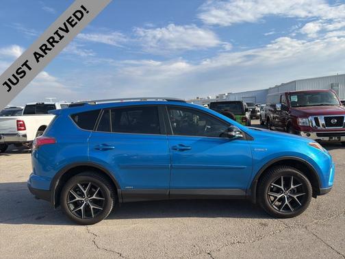 2017 Toyota RAV4 Hybrid SE