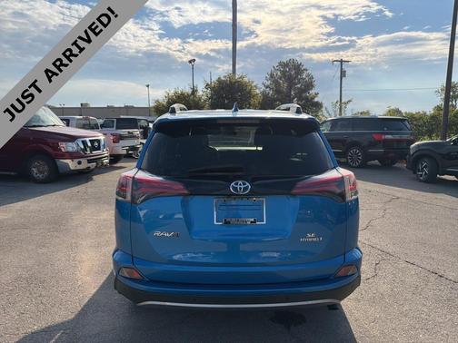 2017 Toyota RAV4 Hybrid SE