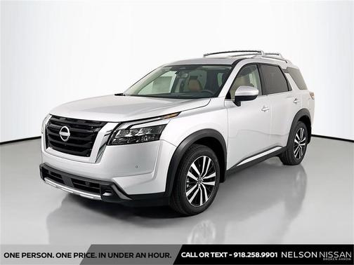 2025 Nissan Pathfinder Platinum 4WD