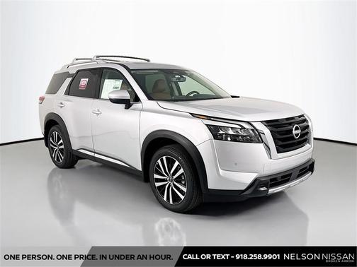 2025 Nissan Pathfinder Platinum 4WD