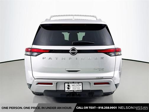 2025 Nissan Pathfinder Platinum 4WD
