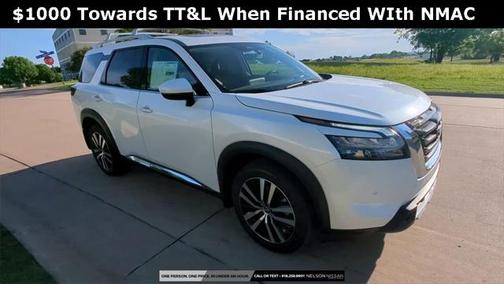 2025 Nissan Pathfinder Platinum 4WD