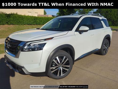 2025 Nissan Pathfinder Platinum 4WD