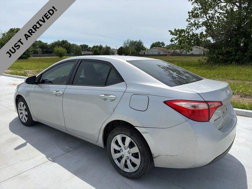 Classic Silver Metallic 2017 Toyota Corolla LE