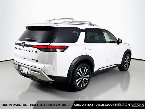 2025 Nissan Pathfinder Platinum 4WD