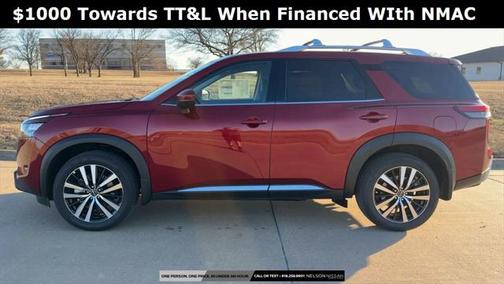 2025 Nissan Pathfinder Platinum 4WD