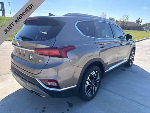 Earthy Bronze 2019 Hyundai SANTA FE Ultimate 2.0T