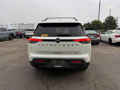Pearl White Tricoat 2022 Nissan Pathfinder SV 2WD