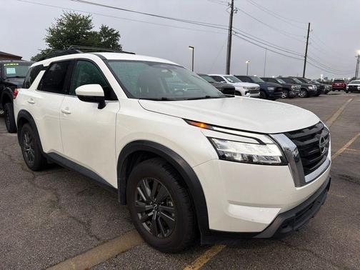 Pearl White Tricoat 2022 Nissan Pathfinder SV 2WD