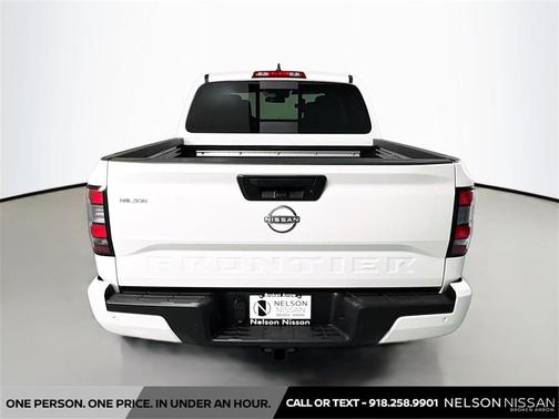 2025 Nissan Frontier SV