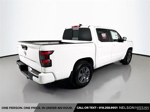 2025 Nissan Frontier SV