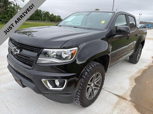 Black 2020 Chevrolet Colorado WT