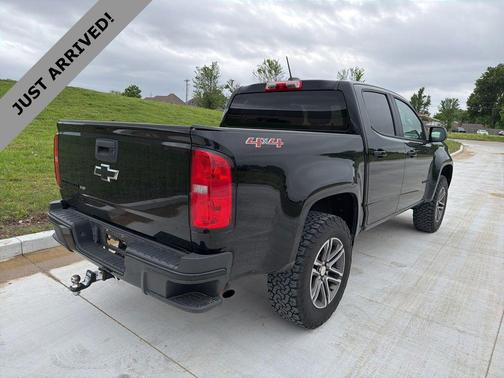 Black 2020 Chevrolet Colorado WT