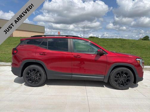 Cayenne Red Tintcoat 2022 GMC Terrain SLE