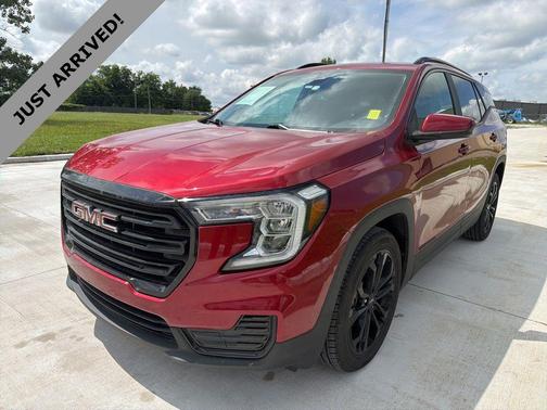 Cayenne Red Tintcoat 2022 GMC Terrain SLE
