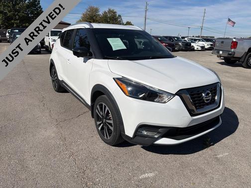 2019 Nissan Kicks SR
