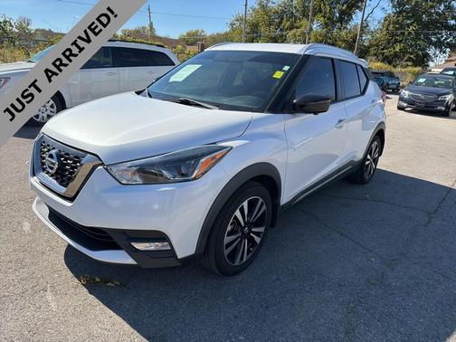 2019 Nissan Kicks SR