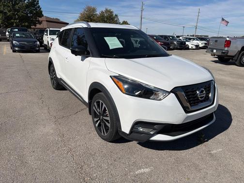 2019 Nissan Kicks SR
