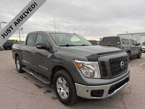 2019 Nissan Titan SV