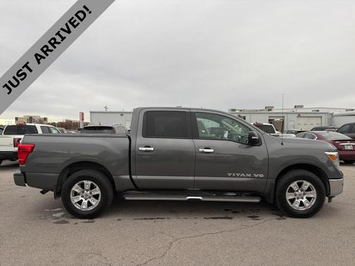 2019 Nissan Titan SV