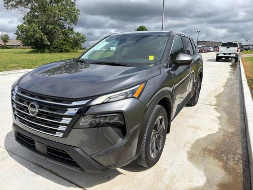 Gun Metallic 2025 Nissan Rogue SV