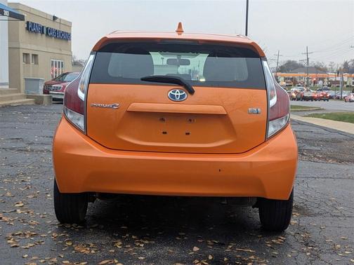 2016 Toyota Prius c Four