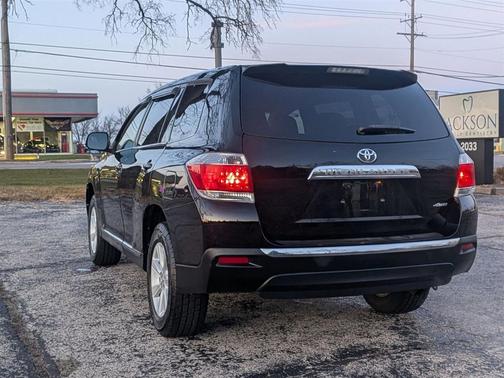 2013 Toyota Highlander SE